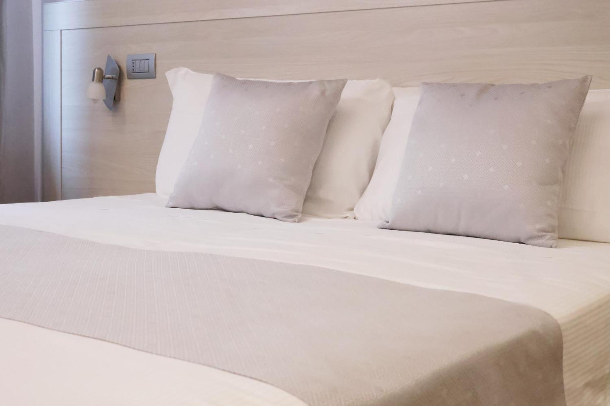 Palazzo Belli Bed & Breakfast Alba  Ngoại thất bức ảnh