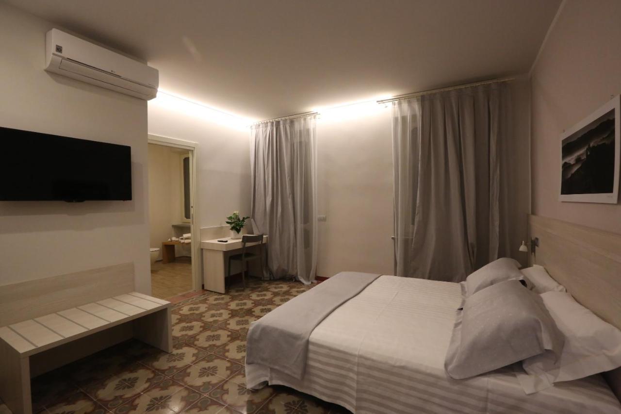 Palazzo Belli Bed & Breakfast Alba  Ngoại thất bức ảnh