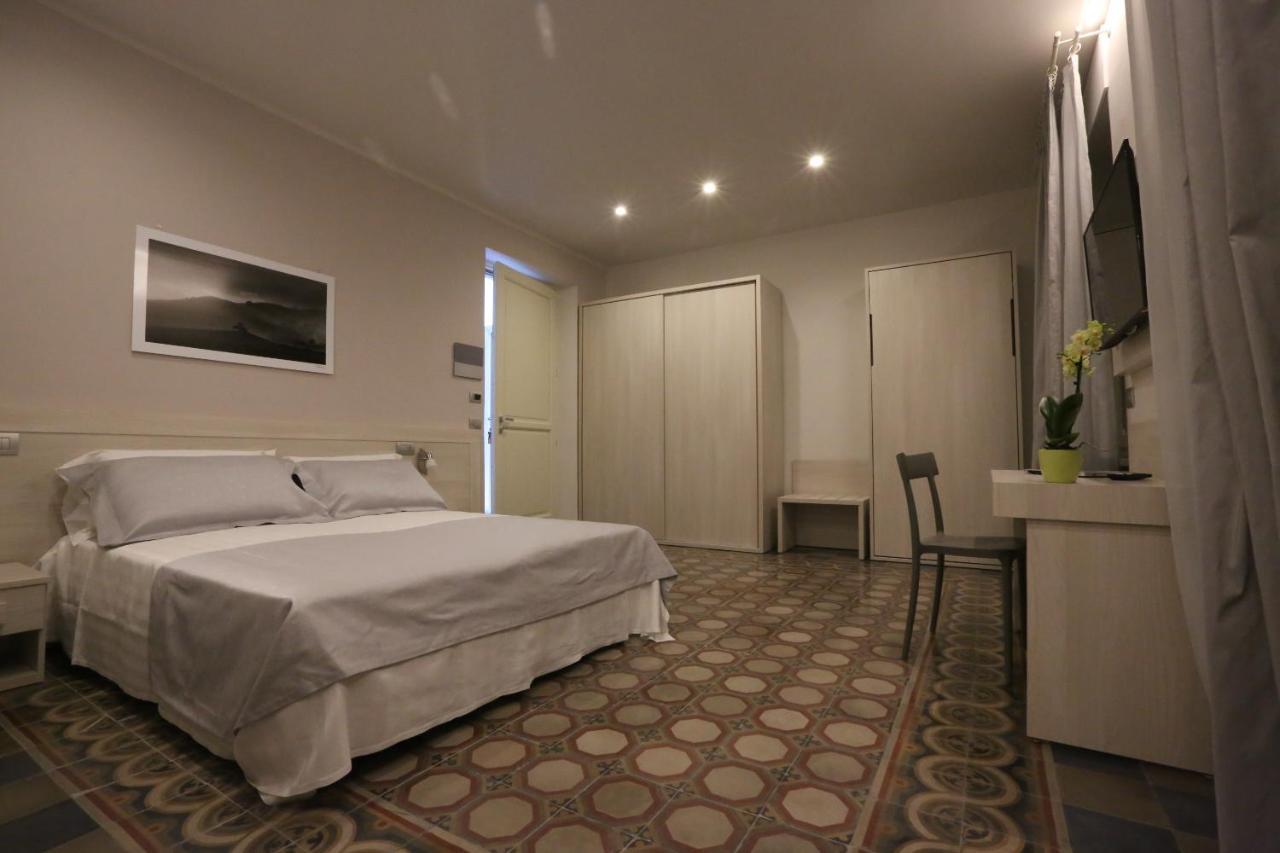 Palazzo Belli Bed & Breakfast Alba  Ngoại thất bức ảnh